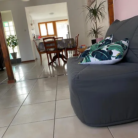 Apartment Les Acacias
