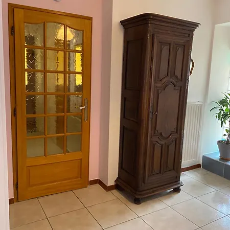 Les Acacias Apartment