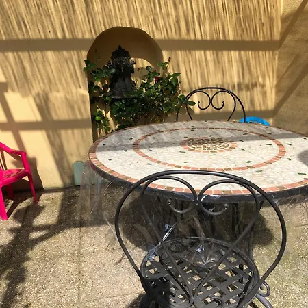 Les Acacias Apartmán *